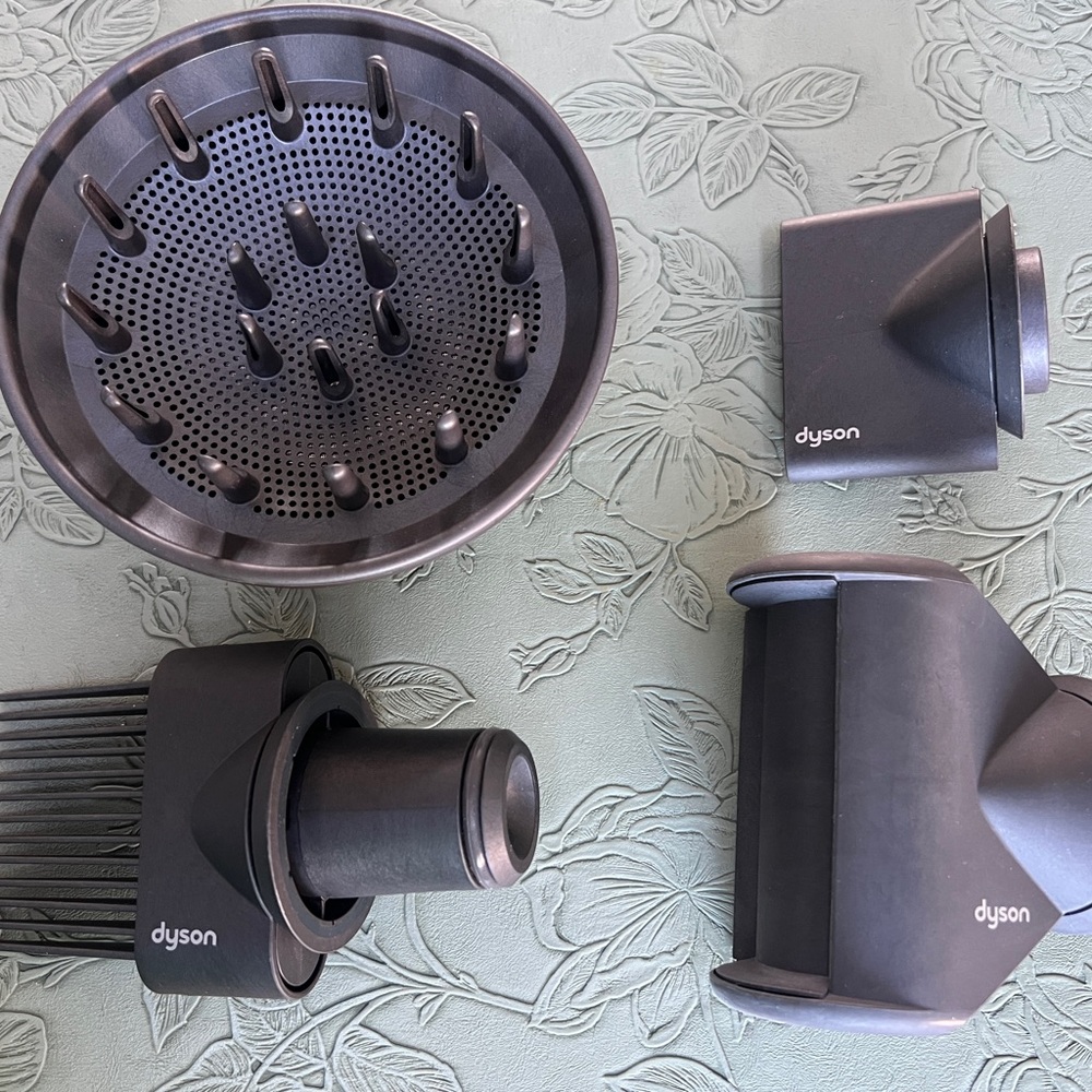 Dyson Black Hair Dryer Attachment Set